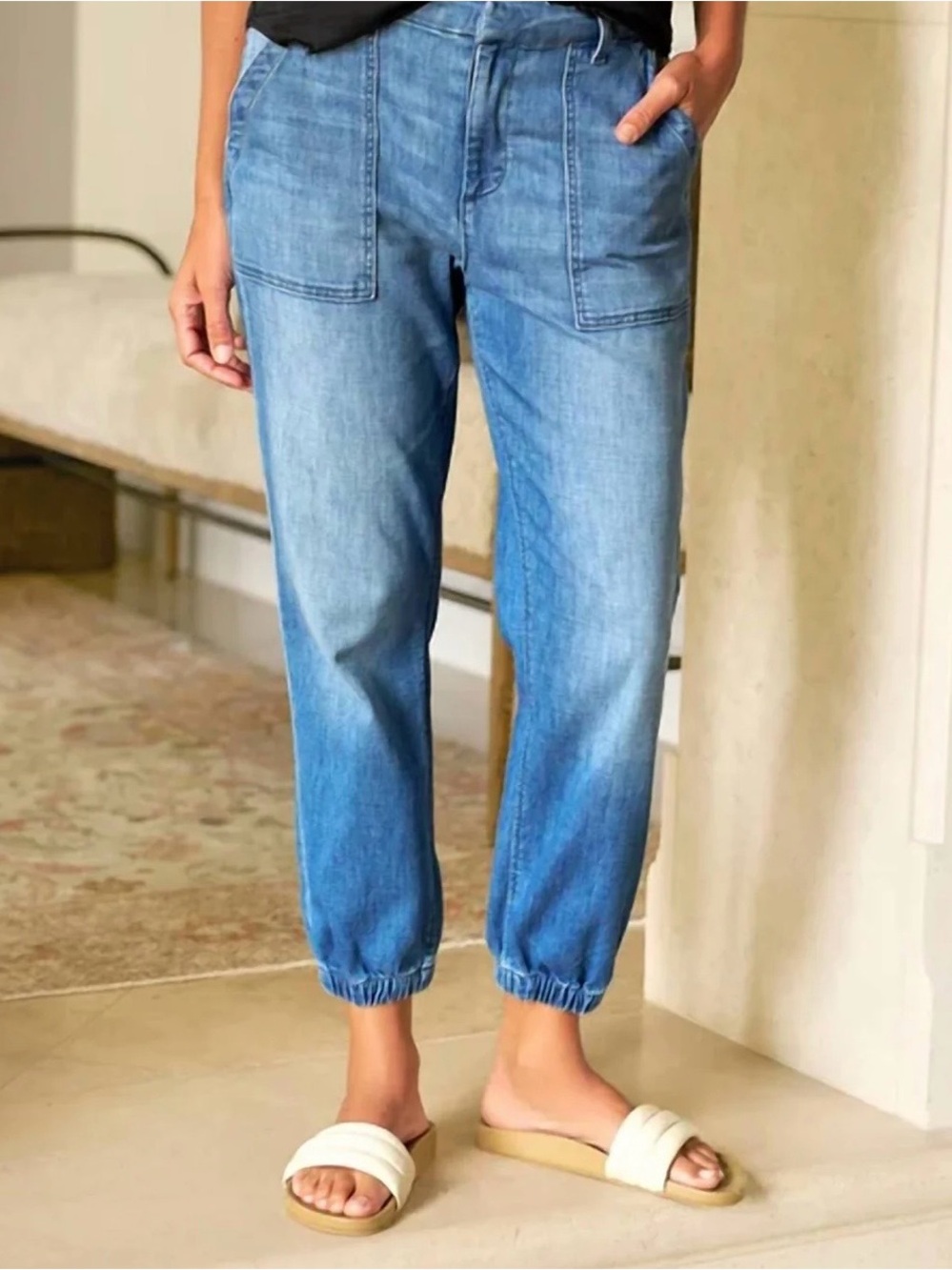 Frank & Eileen Women’s Light Blue Denim Jogger Jeans